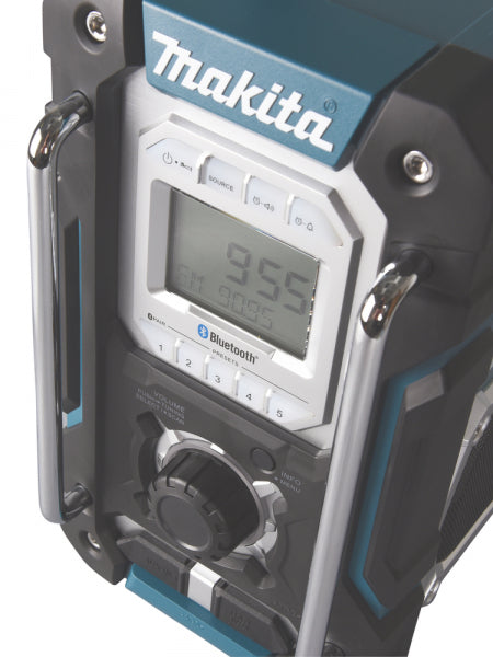 MAKITA Radio, darbojas ar visiem Makita akumulatoriem 7,2 - 18V; Bluetooth and USB